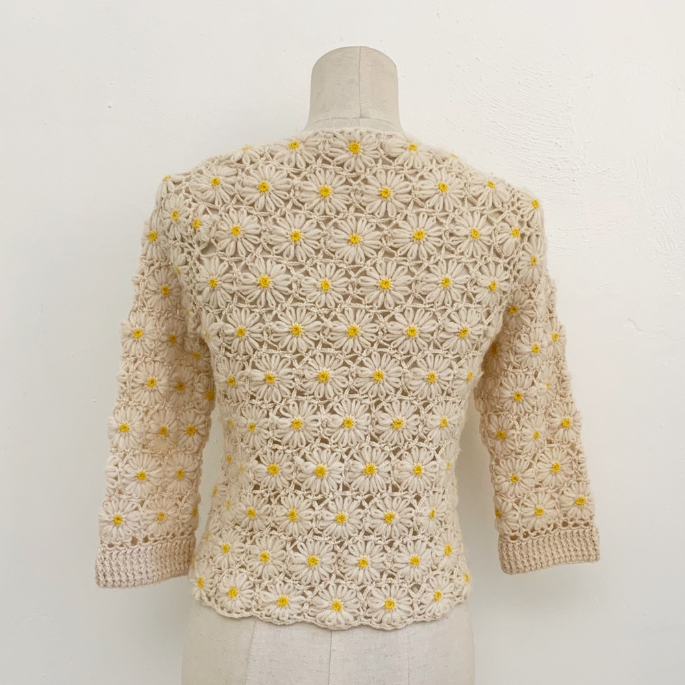 SOLD Vintage Knit Crochet Daisy Cardigan Sweater - Picture 6 of 13